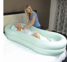 Bed top bathtub