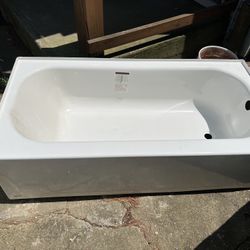 Right Drain Bath Tub