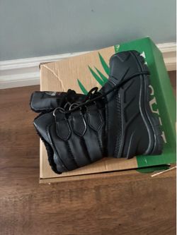 Kids snow boots size 11