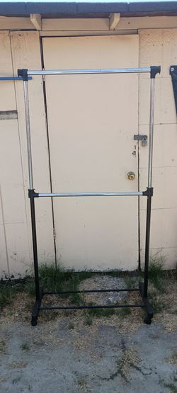 Clothes Rack Adjustable very nice
