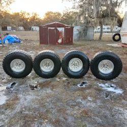 35' Safari Mud Tires W Rims