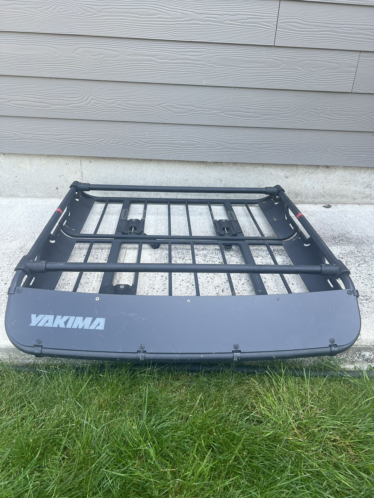 Yakima Off Grid Roof Cargo Basket