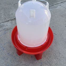 Plastic food feeders, Chicken feeder  PLASTIC FOOD FEEDER 6.6LB / 3KGS.  $7- 19.8LB / 9KGS. $10 PLASTIC WATERER  2.9 Gall