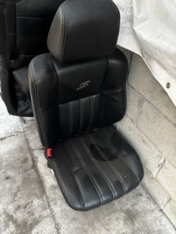 Chrysler 300 Seats