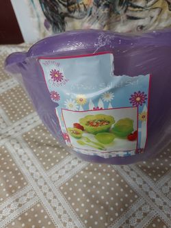 Spring Chorus Salad Bowl Set