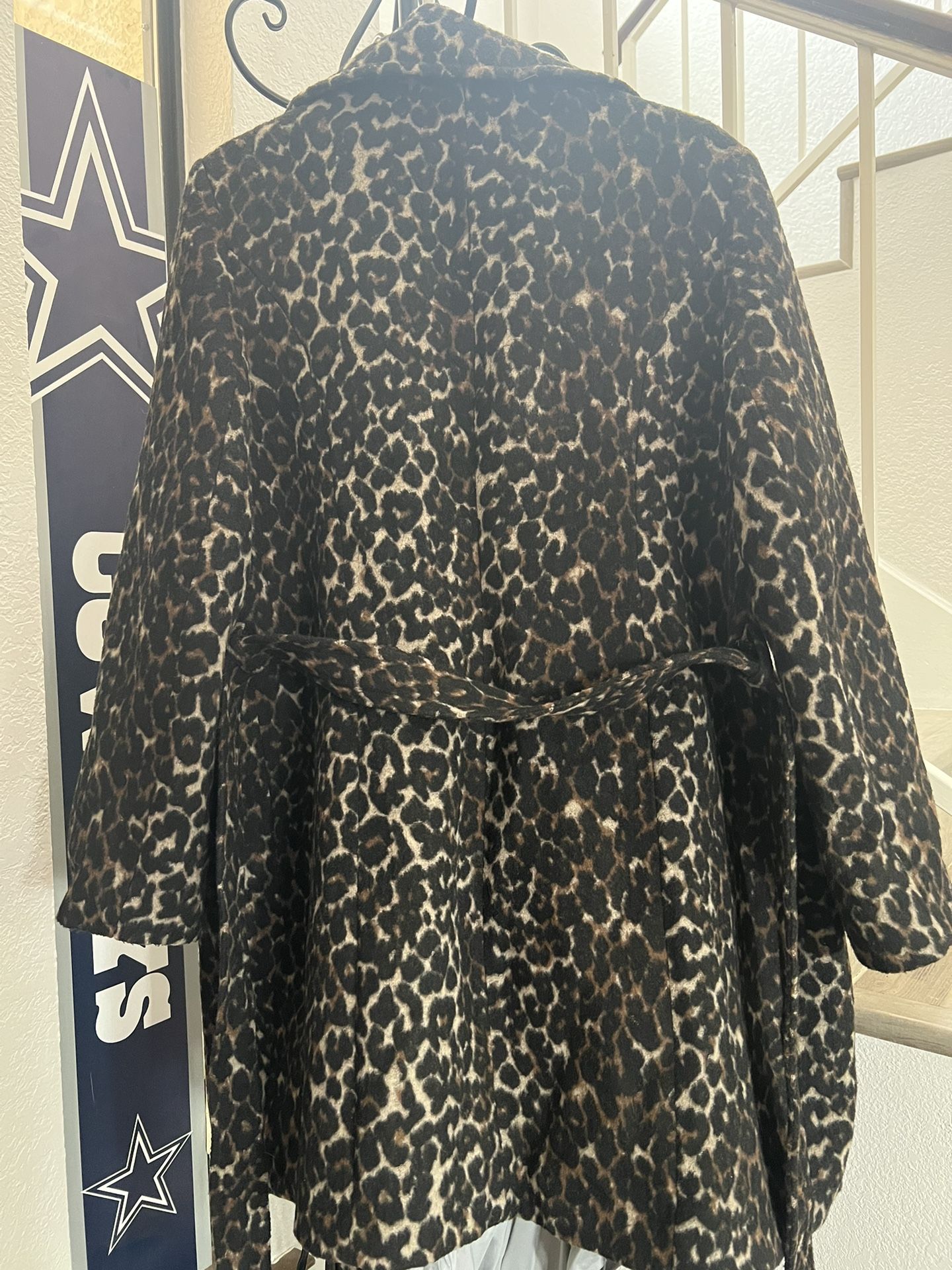 Preston And York Women’s Leopard print Jacket (Size 16)