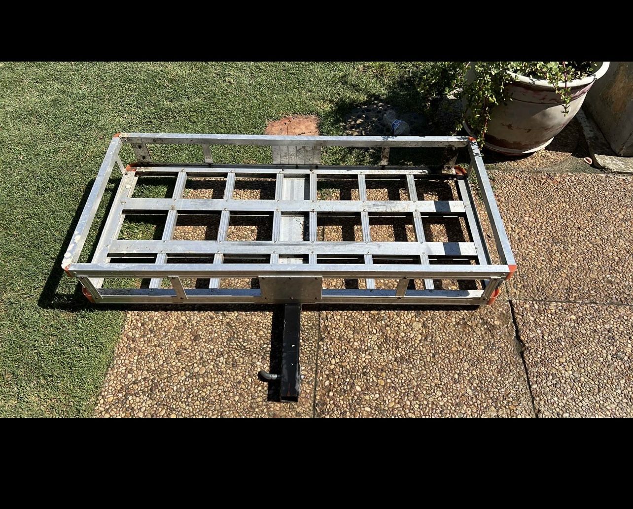 basket for car to carry things, good condition
