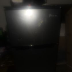 Mini fridge