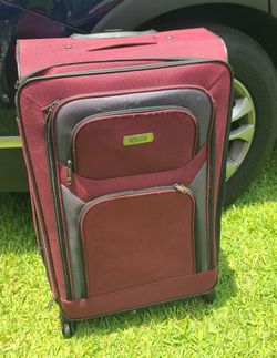 Large check in luggage, 4 wheels, expandable, lightweight