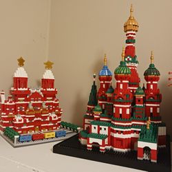 Off-brand Lego St. Basil's Cathedral AND Red Square, Assembled, ~6500 Pieces