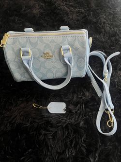 Light blue coach bag (medium)