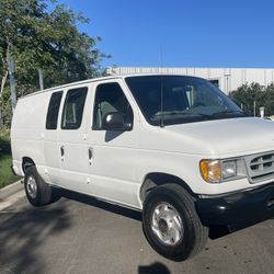 2002 Ford E-250