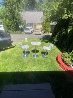 Dining table with 2 chairs