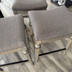 3 counter stools