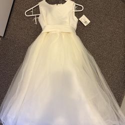 Brand New Children’s size 6 bridal dress