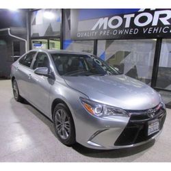 2017 Toyota Camry SE 