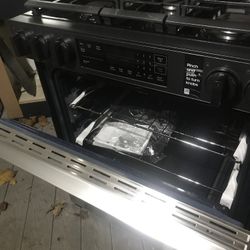 New Counter Height Samsung Stove