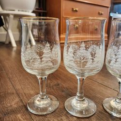 set of 6 ARBY'S Vintage CHRISTMAS Frosted Winter Wonderland 7" Wine Glass Libbey Gold Rim Stemmed Lynn's China Pines Goblet
PooblesStuff, good conditi