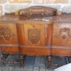 Vintage Hutch/cabinet/storage/Chest/possible vanity. Credenza,  Trunk. 