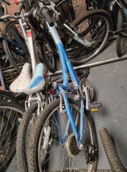 Trek MT 220 MOUNTAIN BIKE KIDS