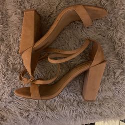 Size 9 Woman Heels