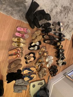 Badge of women’s shoes. size 51/2 and size 6. Slightly worn. Brands: Michael kors, Nine West, franco sarta, Steve Madden, Jessica Simpson, guess, co