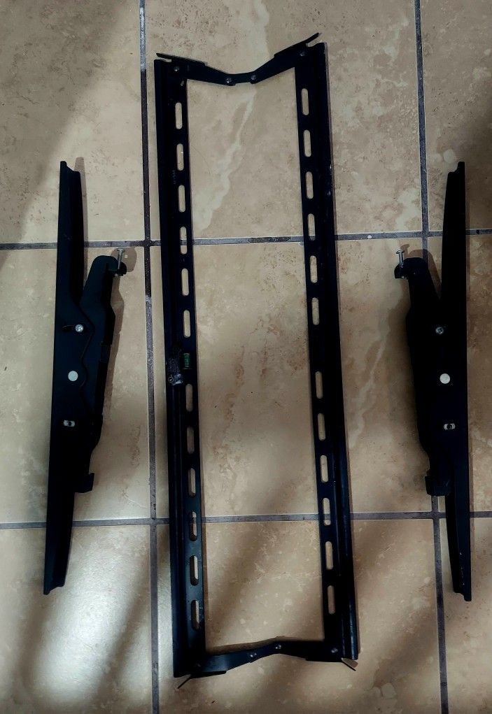 WALL   MOUNT    TV'S    50 INCHS   --- 70  INCHS