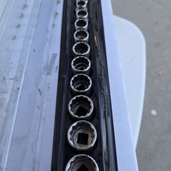 Snap On 12 Piece  Metric Socket Set