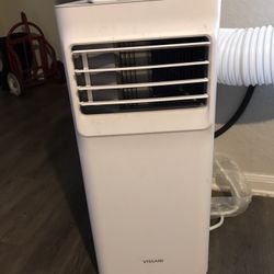 Portable AC in excellent condition