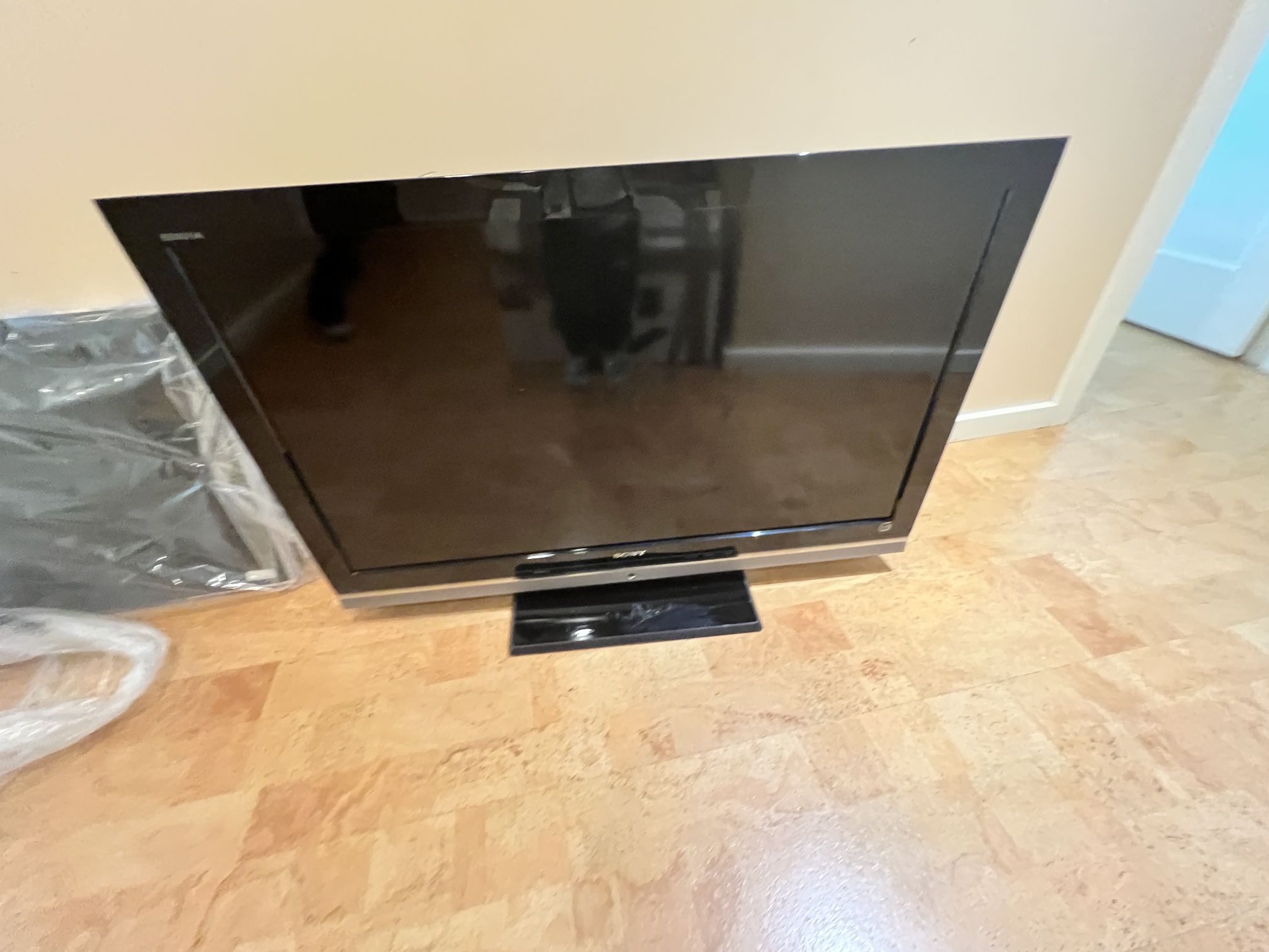 Best Price -Sony Bravia 40 Inch TV With Bose Home Theater