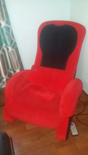 Ijoy massage chair..I paid $500 new...gives the best massages!!..works great..great condition!!