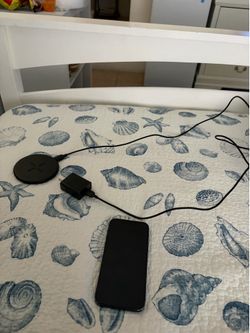 iPhone 12 & Wireless Charger