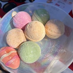 Nectar Treats Bath Bombs