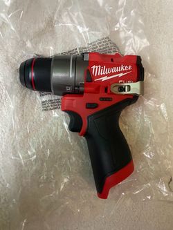 ⚫️🔴Milwaukee M12 FUEL 12V Lithium-Ion Brushless Cordless 1/2 in. Drill Driver (Tool-Only)