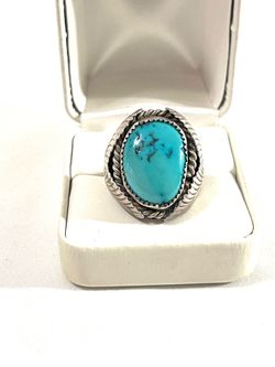 Vintage great condition .925 silver ring with authentic turquoise. Size 9.5