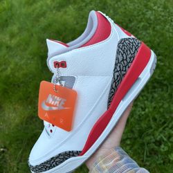 Jordan 3 Fire Red
