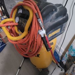Dewalt D55168 15GAL Air Compressor