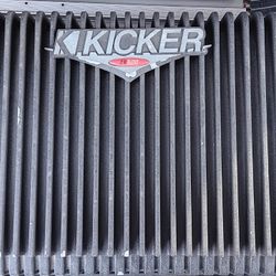 Amplifier Kicker