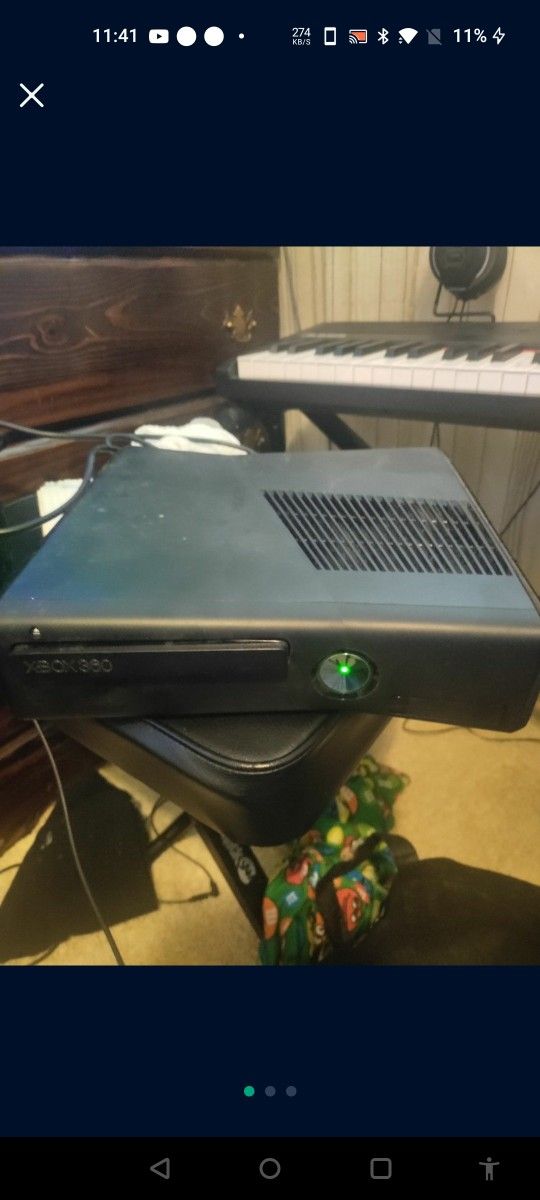 Xbox 360 Slim With Kinect Sensor