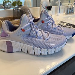 Nike metcon SIZE 7.5 women