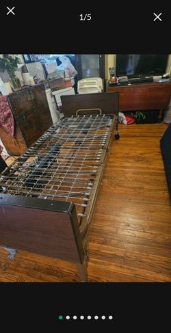 Hospital Bed Electric Full Functional no matress included