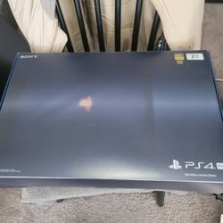 PS4 500 Million Limited Edition+headset