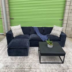 *Free Delivery* Boneless Sectional Couch Sofa