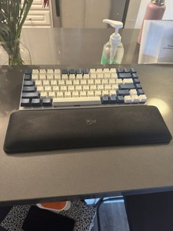 Keyboards Mouse Mouse Pad Desk Drawer Head Set