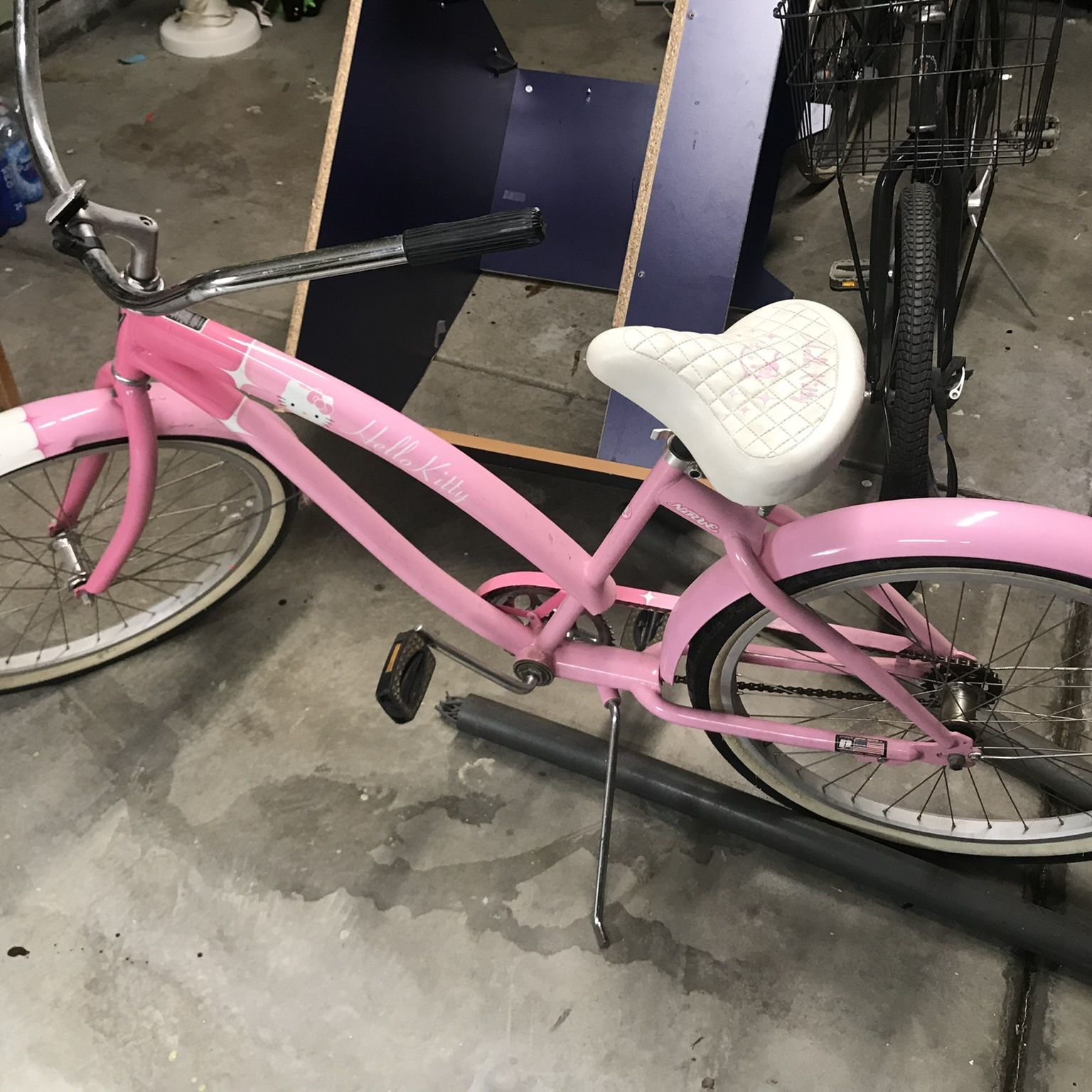 Vintage Hello Kitty Beach Bicycle 