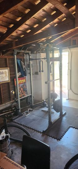 Squat Rack with weights  and Attachments
