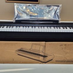 YAMAHA  Weighted Action Digital  with Sustain Pedal and Power Supply #745