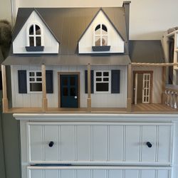Magnolia Doll House
