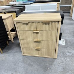 LEYAOYAO Fluted 5 Drawers Dresser for Bedroom, 34" Tall Modern Chest of Drawers with Metal Handle, Curved Profile Design,Natural Wood Drawer Organizer