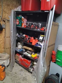 Gabinete practicamente nuevo$140